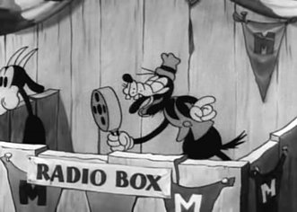 Goofy (Touchdown Mickey, 1932)